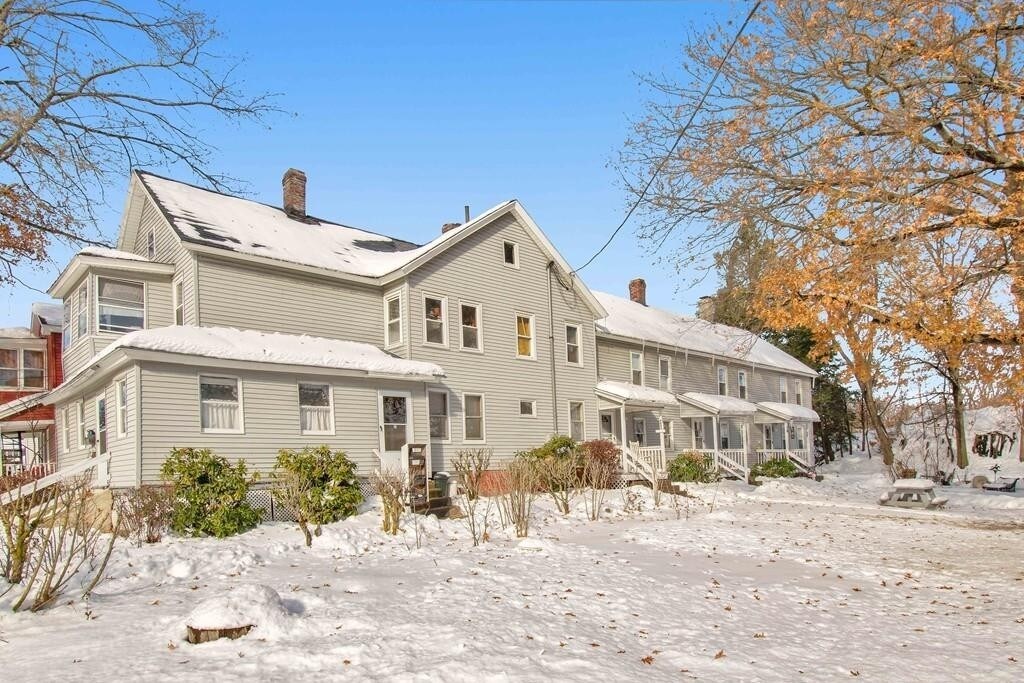 Foto principal - 408 Pleasant St