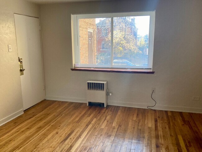 Foto del edificio - 1364 N Lafayette St