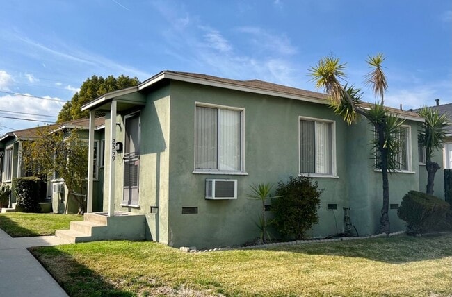 Building Photo - Brighton Properties
