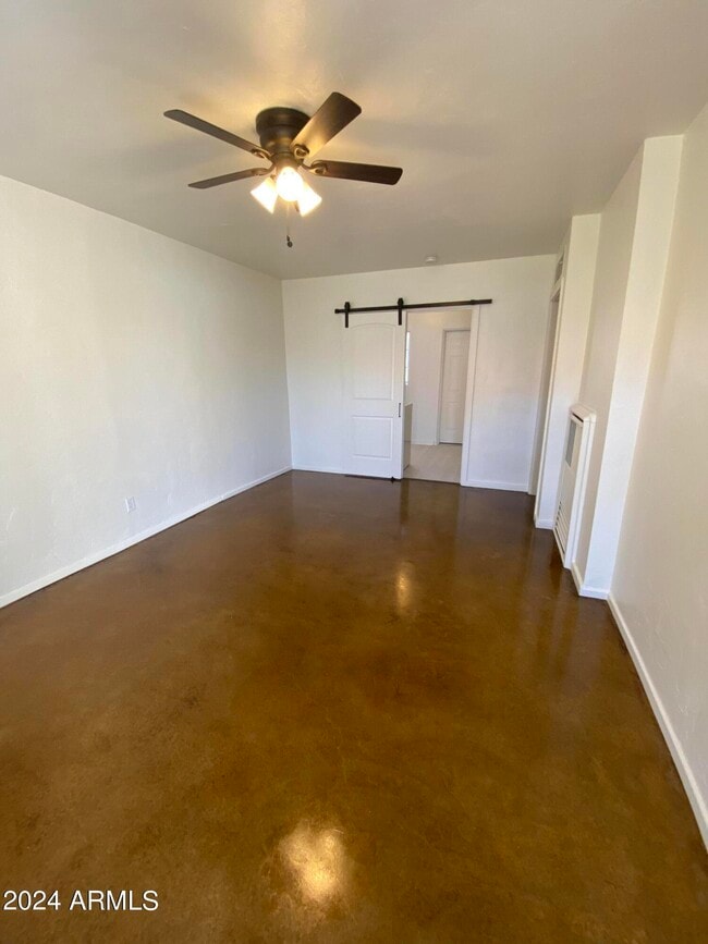 Building Photo - 1526 W Mulberry Dr