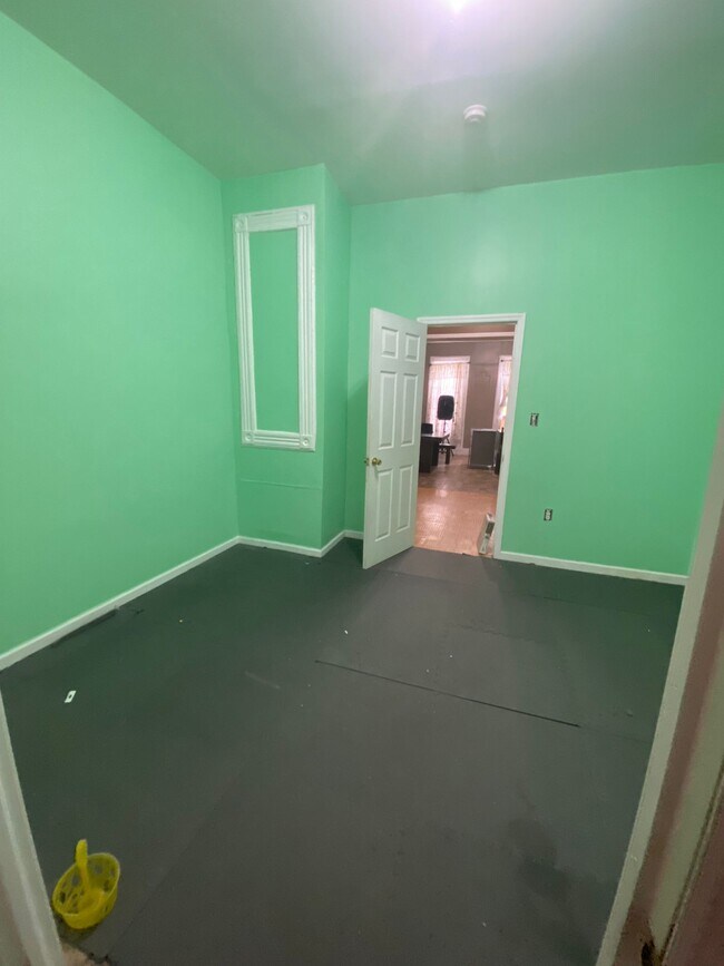 Building Photo - 83 Cornelia St