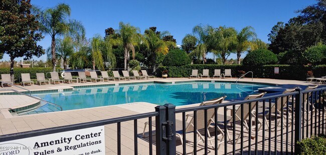 Foto del edificio - 12311 Kensington Lakes Dr