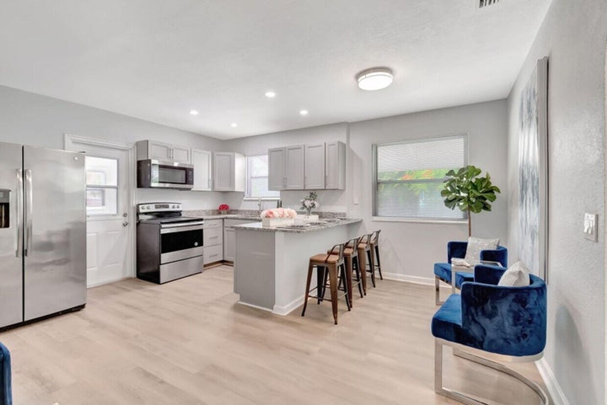 Primary Photo - 621 S Swinton Avenue, Delray Beach, FL 33444