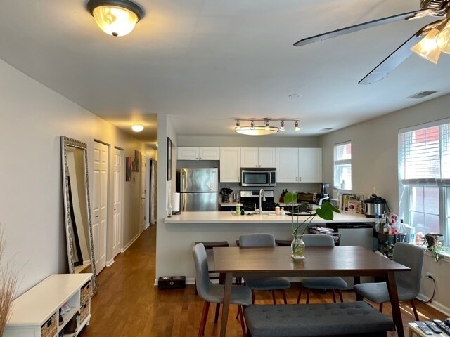 Foto del edificio - 1483 N Larrabee St