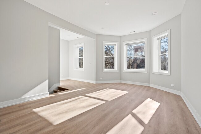 Foto del edificio - 2540 W Cortez St