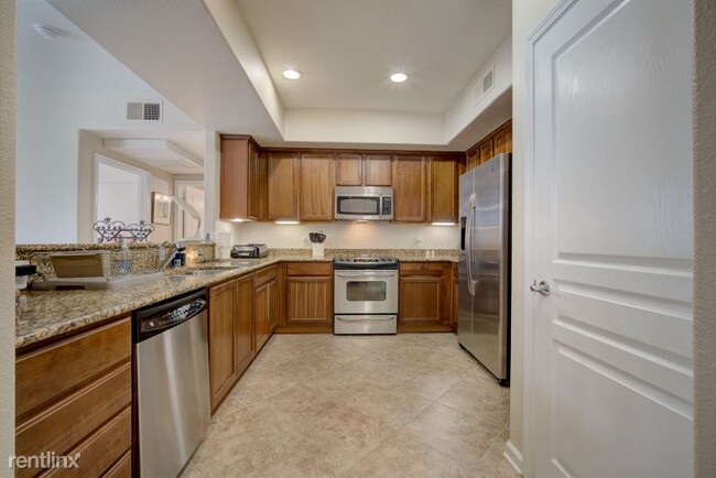 Building Photo - 1550 Topanga Ln