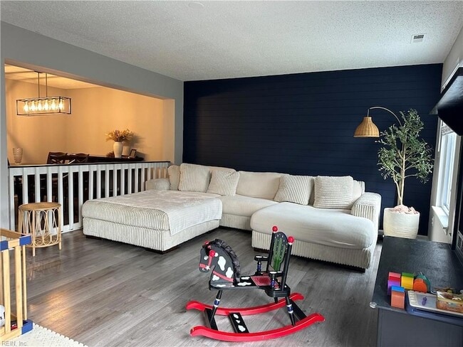 Building Photo - 1536 Sword Dancer Dr