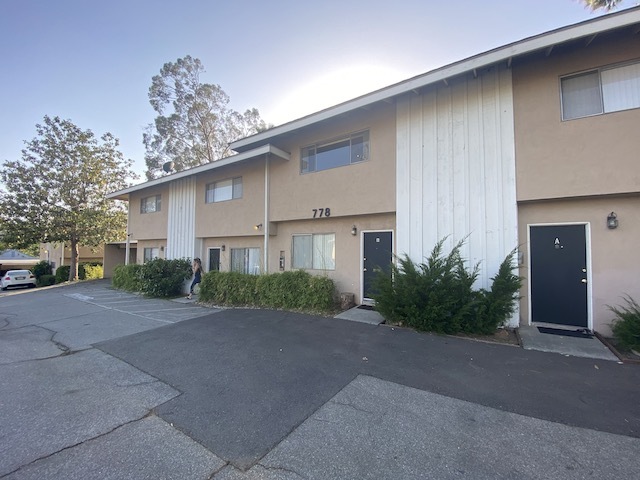 Primary Photo - 778 E Mariposa St