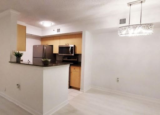 Foto del edificio - 2457 Centergate Dr