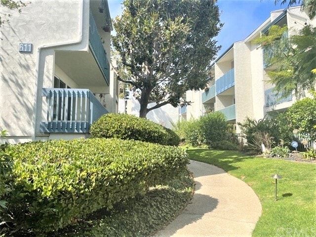 Primary Photo - 611 S Prospect Ave