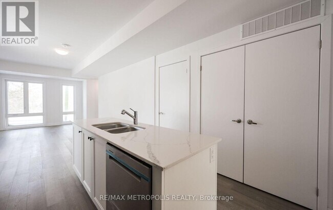 Photo du bâtiment - 51 Jefferson Side Rd