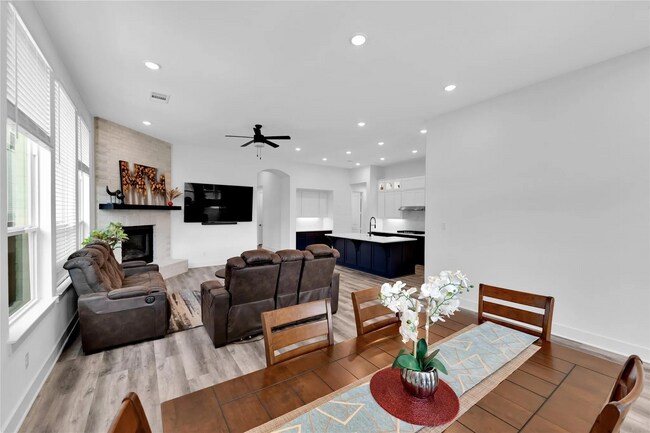 Building Photo - 6720 Stags Run