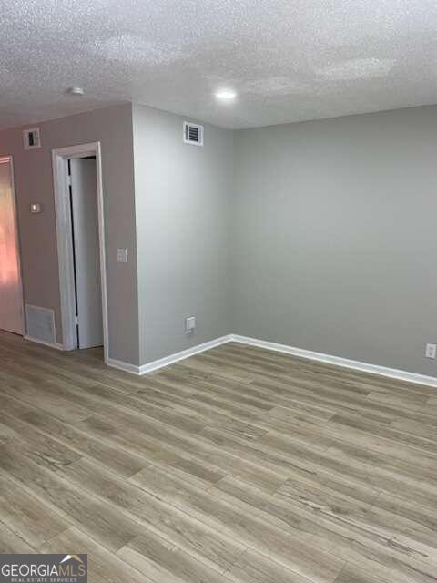 Foto del edificio - 3884 Parklane Dr