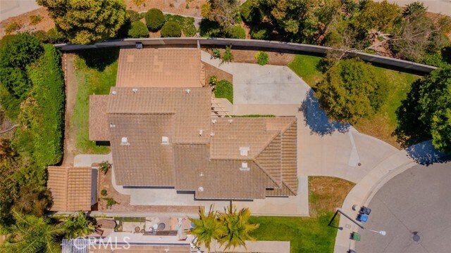 Building Photo - 2052 Chenault Pl