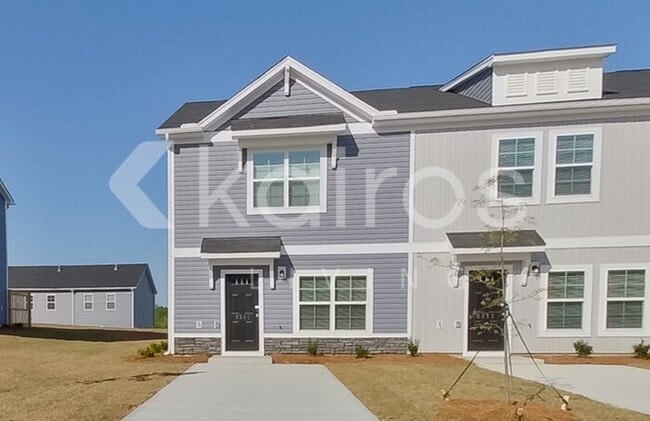 Building Photo - 2541 Banyon Cir
