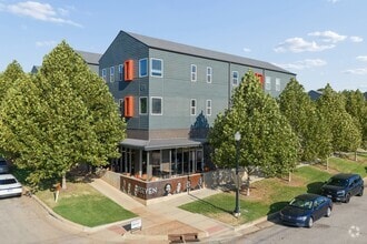 Building Photo - The Seven