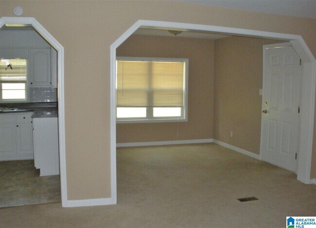 Building Photo - 5535 I-10