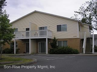 Primary Photo - 3255 Racine St