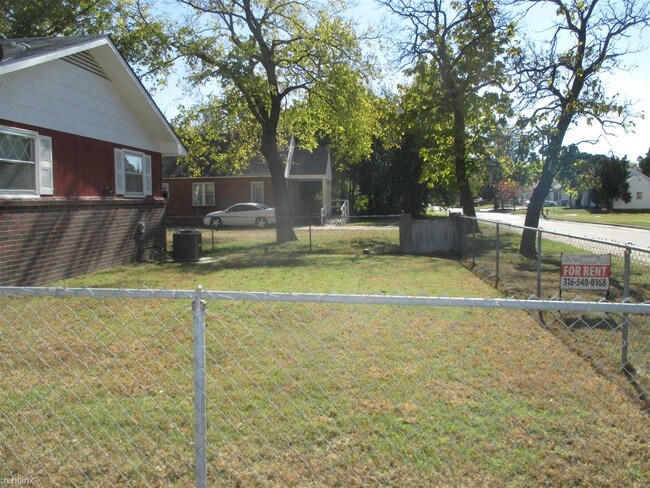 Foto del edificio - 2 br, 1 bath Duplex - 2048 S Gold St