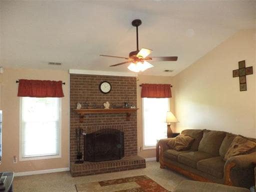 Building Photo - 206 Brandy Ct