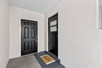 Building Photo - 1826 Sherman St