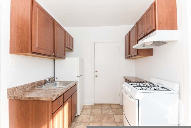 Foto del edificio - 2619 N Spaulding Ave