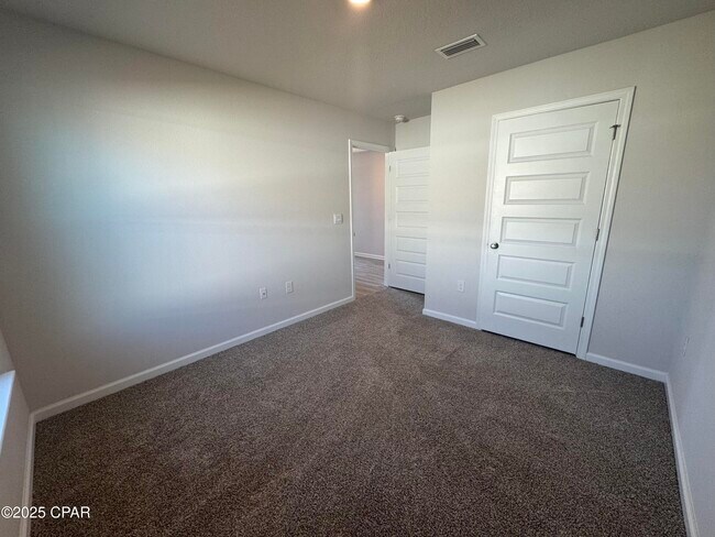 Building Photo - 6417 Bellavia Ln