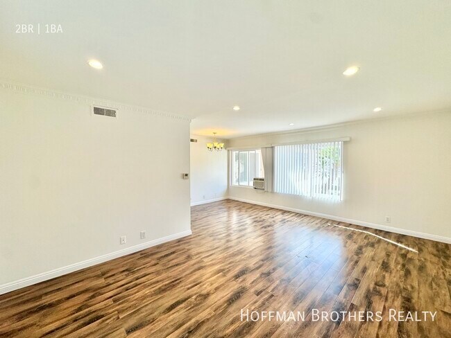 Foto del edificio - 1060 S Stanley Ave Los Angeles, CA 90019