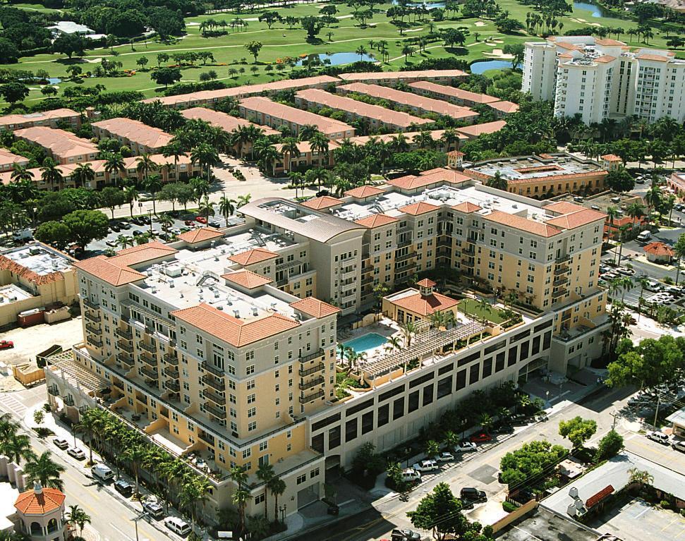 Primary Photo - 100 Plaza Real S