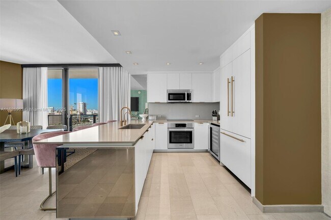 Foto del edificio - 88 SW 7th St