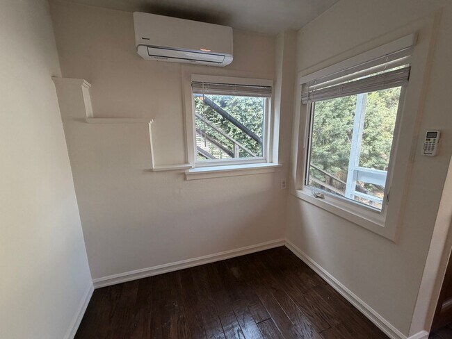 Foto del edificio - 2530 Glen Green St