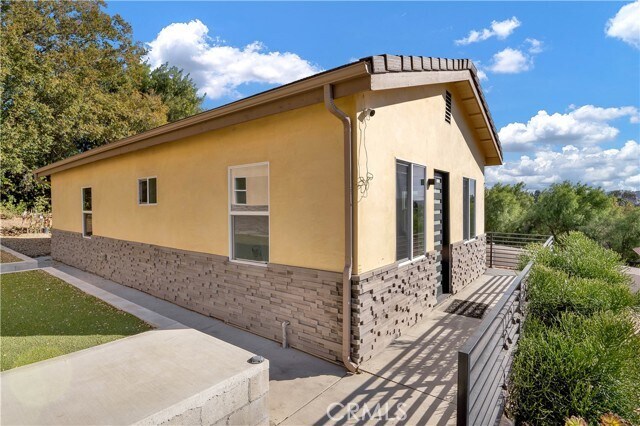 Foto del edificio - 604 Gartel Dr