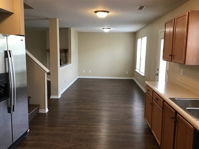 Foto del edificio - 8838 Squire Boone Ct