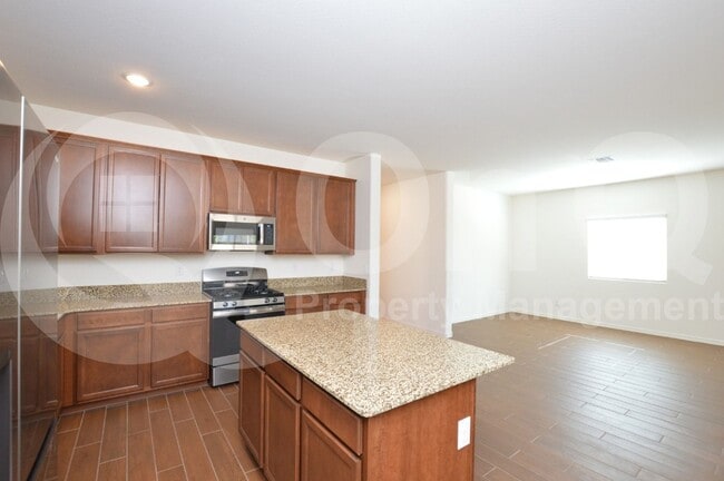 Building Photo - 3115 Medallion Ct