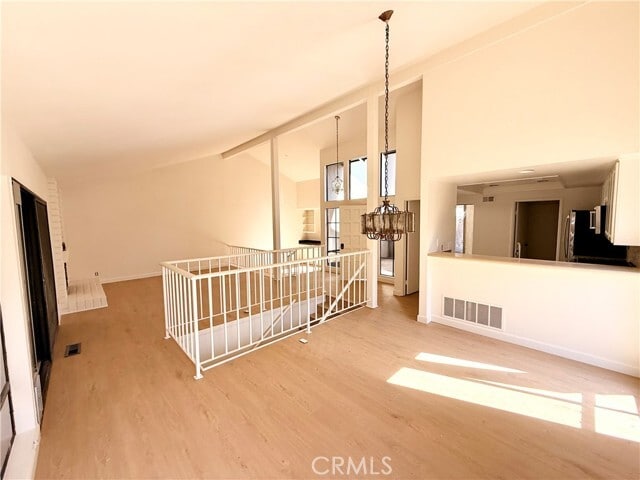 Building Photo - 15 Rana