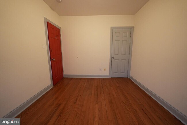 Building Photo - 1926 N Gratz St
