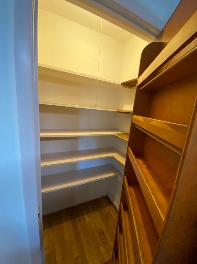 Foto del edificio - Conveniently Located in Jefferson Terrace ...