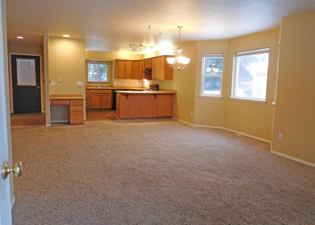 1015 Spruce St, Sandpoint, ID 83864 House for Rent in Sandpoint, ID