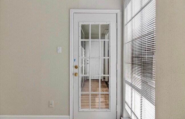 Foto del edificio - 12500 Sandpiper Dr