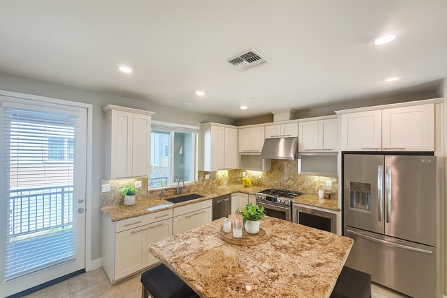 Photo - 5959 Charlotte Dr Townhome