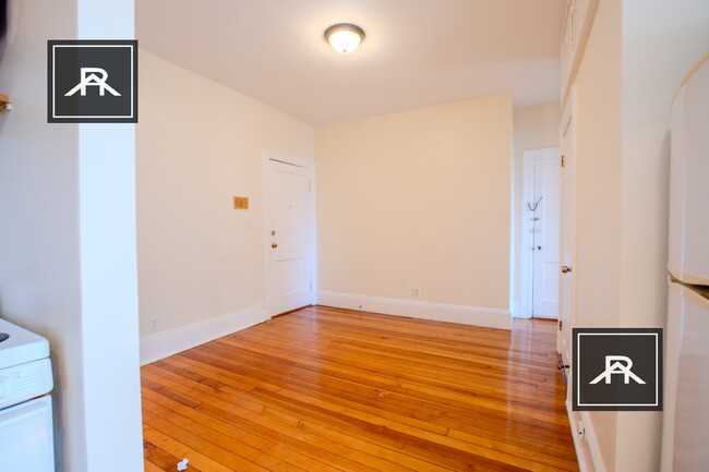 Building Photo - 1218 Commonwealth Ave