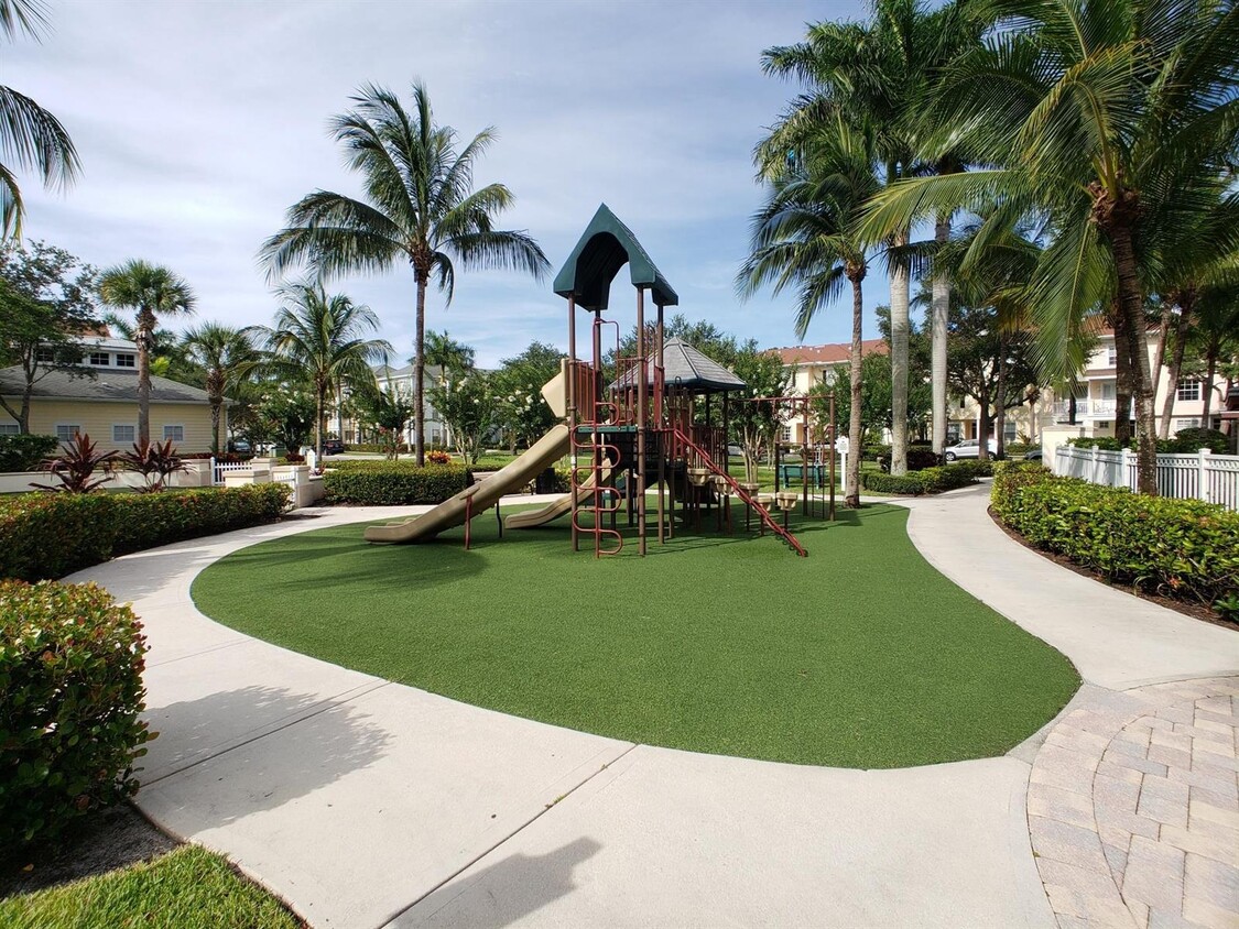 Building Photo - 275 Murcia Dr