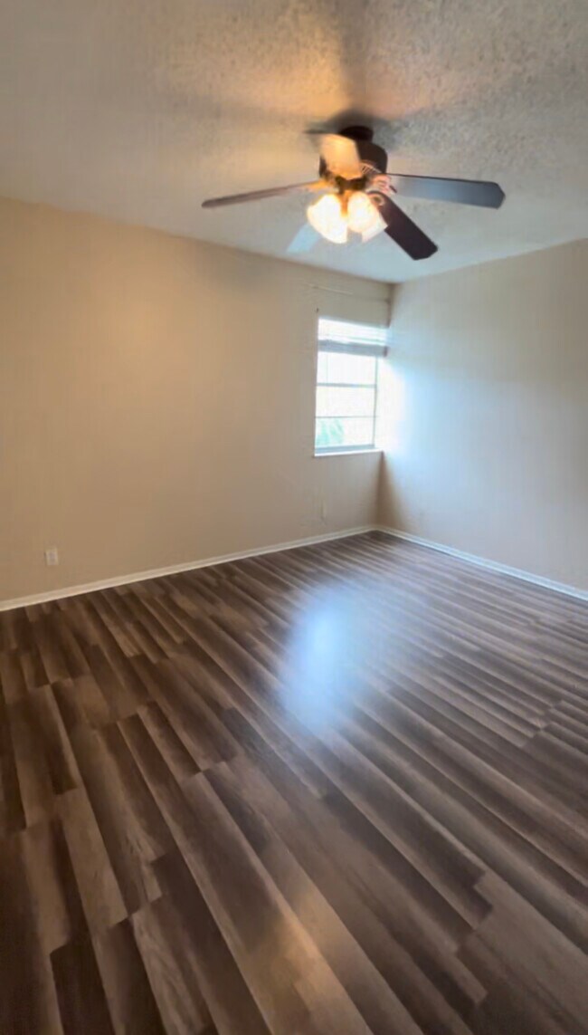 Foto del edificio - 8911 NW 28th Dr