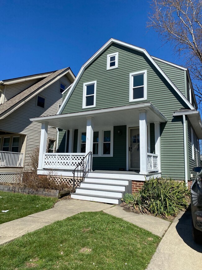 Building Photo - 17810 Cannon Ave