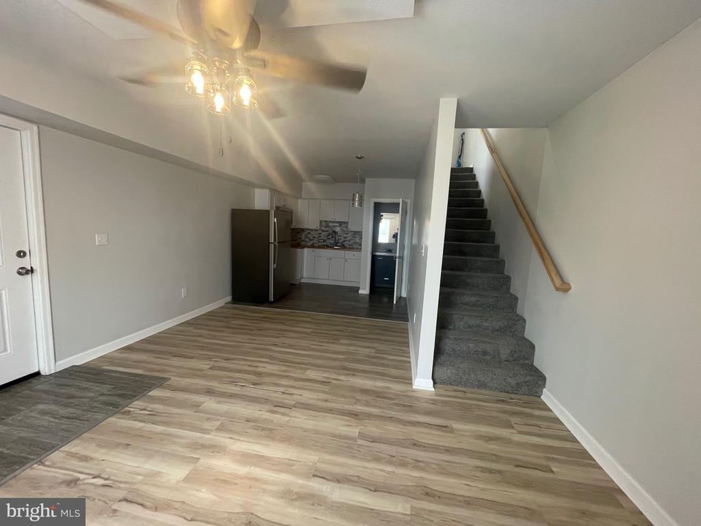Foto principal - 205 E State St