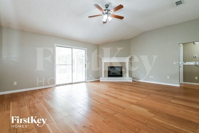 Foto del edificio - 12557 Ashglen Dr N