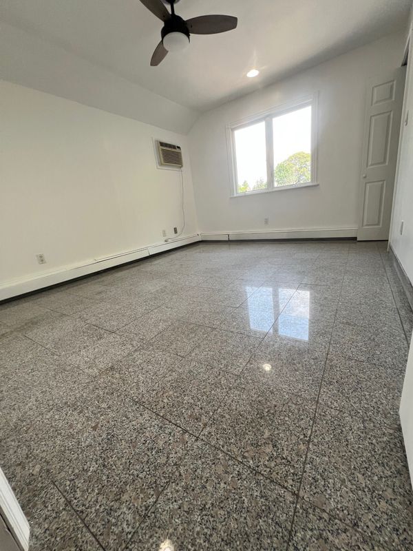 Foto del edificio - 2465 Grand Ave