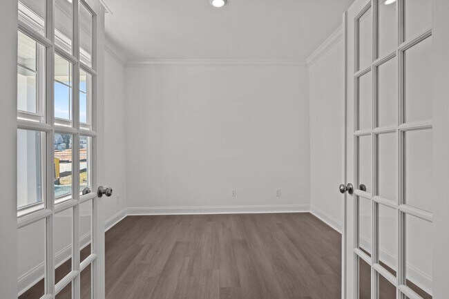Foto del edificio - Brand-New 5BR/4BA in Knightdale’s Stoneriv...