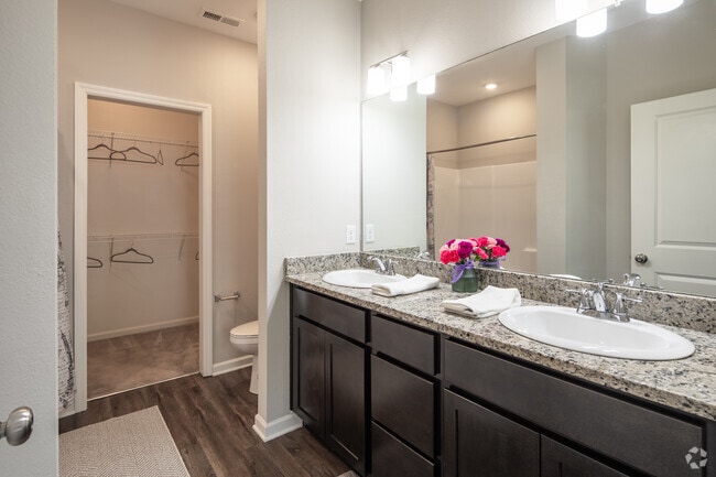 2BR, 2BA - 1,227SF - Primary Bathrooom - Oakwood Estates