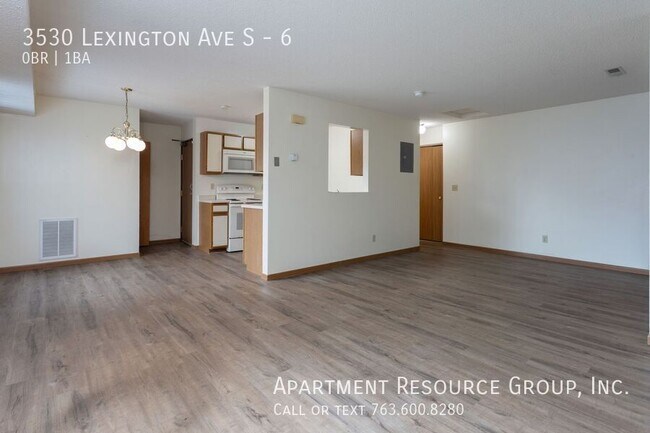 Foto del edificio - 3530 Lexington Ave S